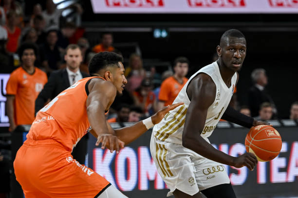 通过追求高 通过追求高